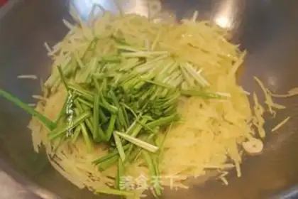 Make Fried potatoes step 3