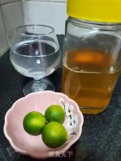 Make Ice-green lemon honey water step 0