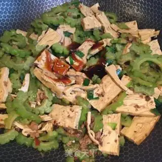 Make The fragrance of meat sauce step 5
