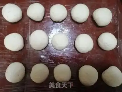 Make Black sesame heart rolls step 5