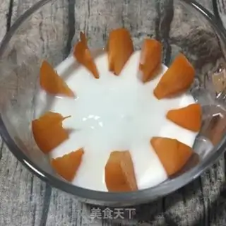 Make Fruit yogurt cup step 1