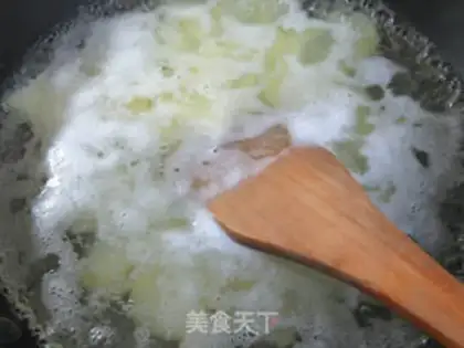Make A duck egg with fried potatoes step 4