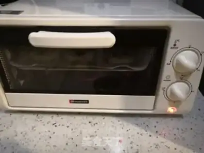 Make Rose moon cake step 6