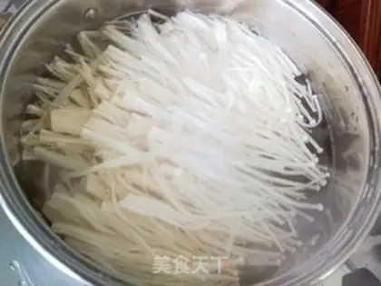 Make Sour soup, fat cow step 0