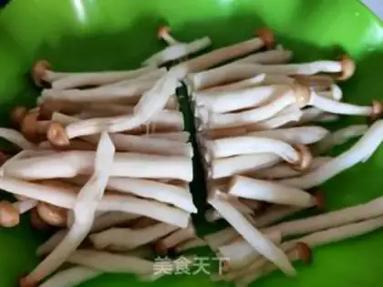 Make Crab mushrooms and oil step 1