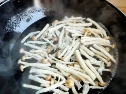 Make Crab mushrooms and oil step 2