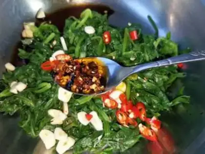 Make Garlic celery leaves step 5