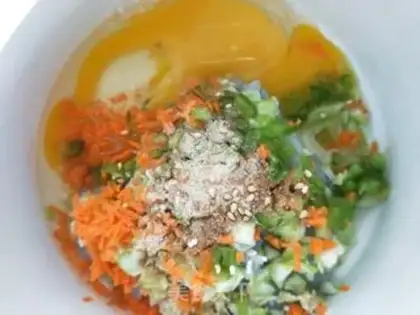 Make Vegetable shrimp cake step 1