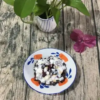 Make A quinoa nut yogurt salad step 5