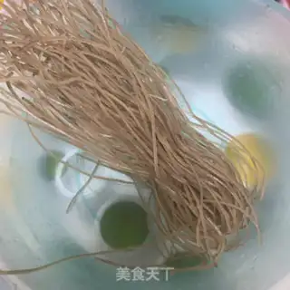 Make A caterpillar fan step 4