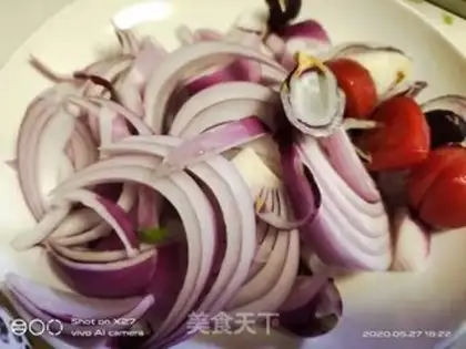 Make Onion pepper roast beef step 1