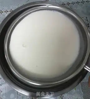 Make Mango Snowmen step 2