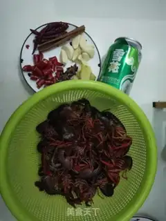 Make Red burning lobster step 0