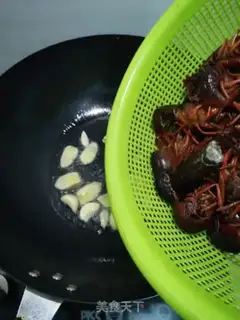 Make Red burning lobster step 2
