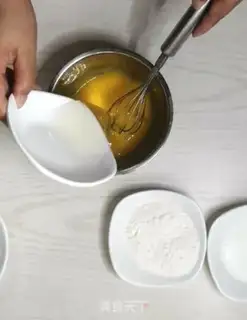 Make Ice cream rolls step 2