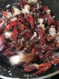 Make Garlic lobster step 4