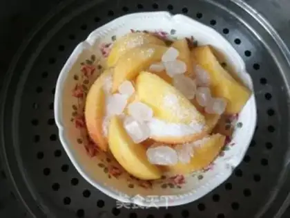 Make Ice-cooled peach candy step 4