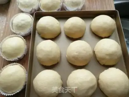 Make Bean pineapple bun step 10