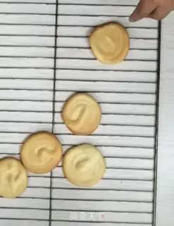 Make Ice cream rolls step 11