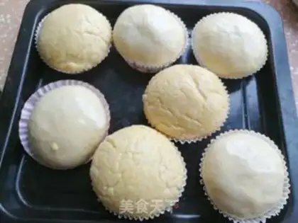 Make Bean pineapple bun step 13