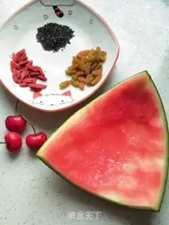Make Watermelon pickles step 1