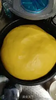 Make Pumpkin toast from a swirl-lace step 5