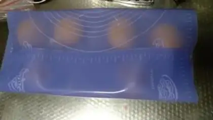 Make Pumpkin toast from a swirl-lace step 7