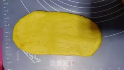 Make Pumpkin toast from a swirl-lace step 8