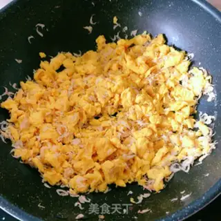 Make An egg box of celery step 4