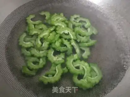 Make ♪ The cold wood, the bitter melon ♪ step 4