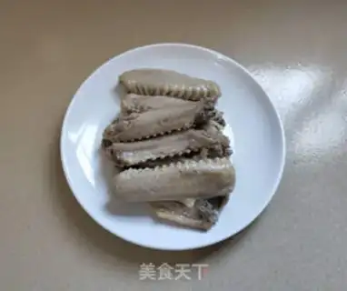 Make Soy sauce with duck wings step 3
