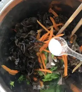 Make Doves with gravy leaves step 14
