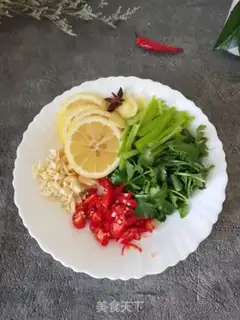 Make Lemon chicken claws step 1