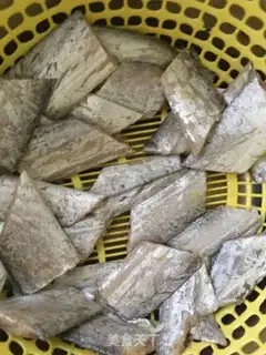 Make Pepper salted fish step 0