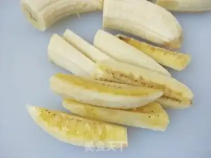 Make Banana with yogurt step 1