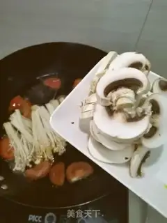 Make Fungus tomato egg soup step 4