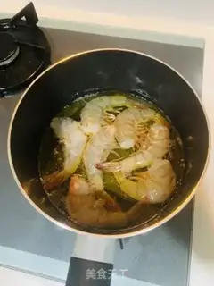 Make Singapore cereal shrimp step 0