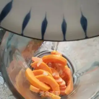 Make Cucumber juice step 2