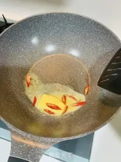 Make Singapore cereal shrimp step 4