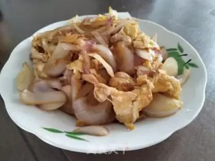 Make Onion fried eggs step 3