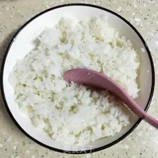 Make Simple sushi rolls step 2
