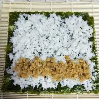 Make Simple sushi rolls step 6