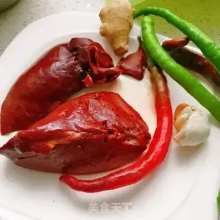 Make Twin peppers, pork liver step 0