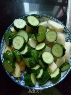 Make Fresh cucumber juice step 1