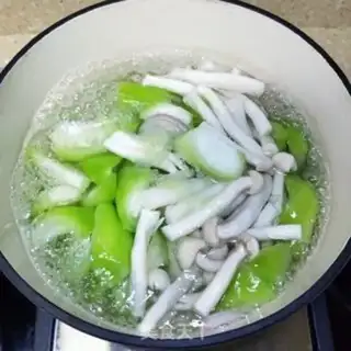 Make Smelt mushroom and egg bouquet step 4