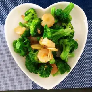 Make Shrimp fried broccoli step 5
