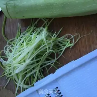 Make Garlic saucer step 1