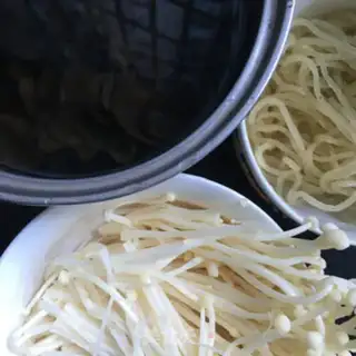 Make Boiled beef on the edge step 1