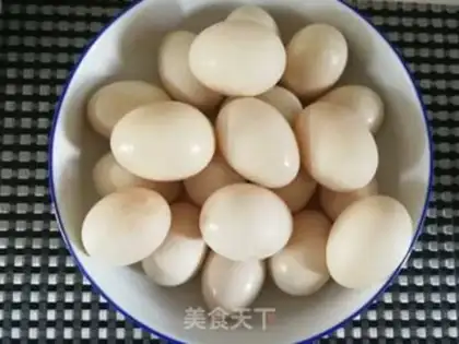 Make Pickled eggs step 1