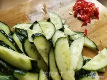 Make The cucumbers fried the liver step 2
